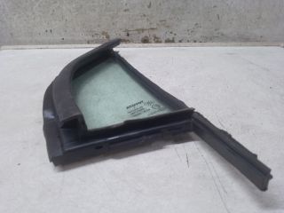 bontott TOYOTA YARIS Jobb első Fixüveg (Ajtóban)