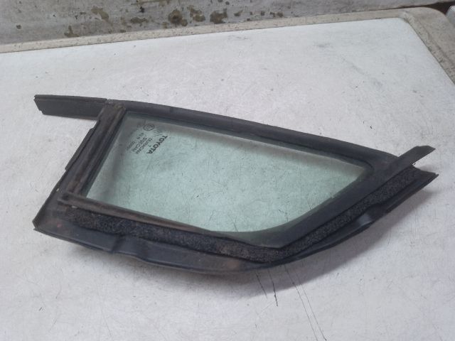 bontott TOYOTA YARIS Jobb első Fixüveg (Ajtóban)