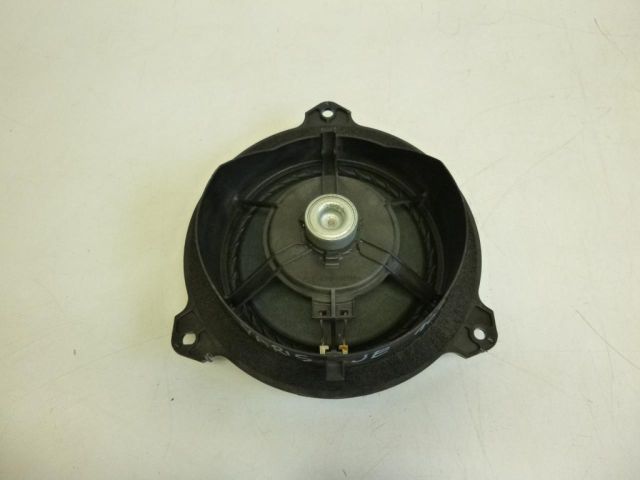 bontott TOYOTA YARIS Jobb első Hangszóró