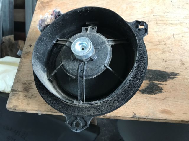 bontott TOYOTA YARIS Jobb első Hangszóró