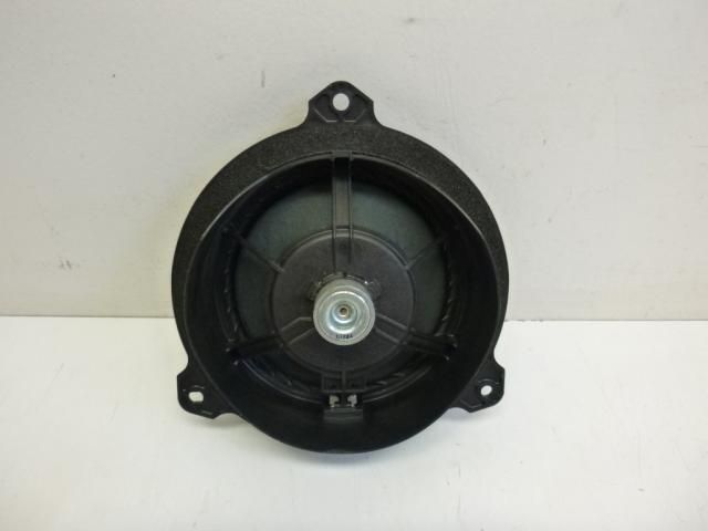 bontott TOYOTA YARIS Jobb első Hangszóró