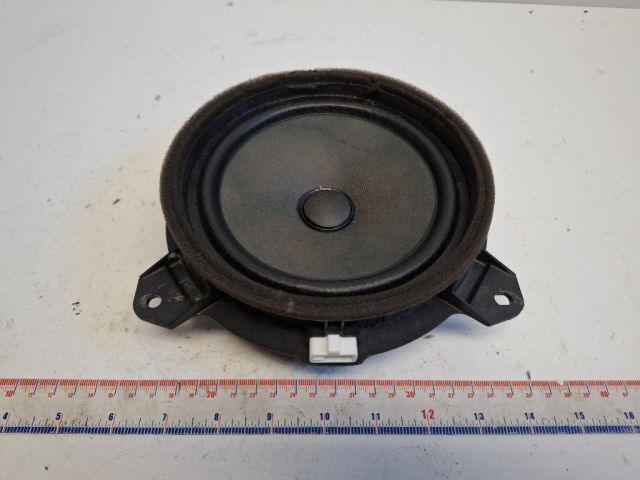 bontott TOYOTA YARIS Jobb első Hangszóró