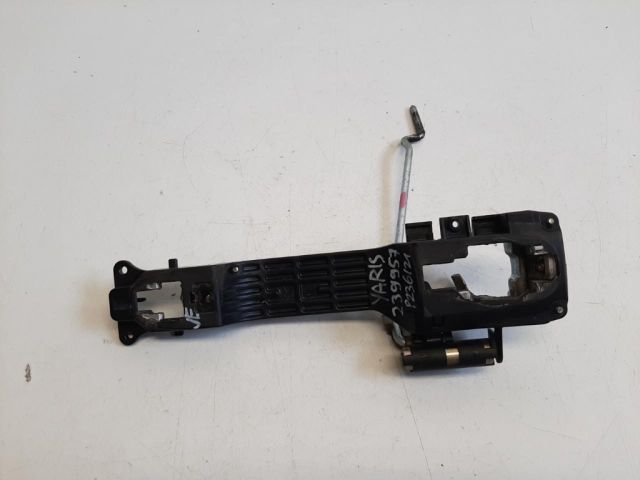 bontott TOYOTA YARIS Jobb első Külső Kilincsfészek