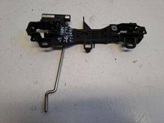 bontott TOYOTA YARIS Jobb első Külső Kilincsfészek