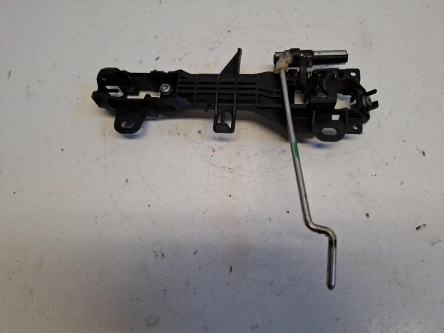 bontott TOYOTA YARIS Jobb első Külső Kilincsfészek