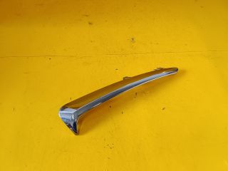 bontott TOYOTA YARIS Jobb első Lökhárító Díszléc