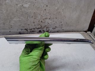 bontott TOYOTA YARIS Jobb első Lökhárító Díszléc