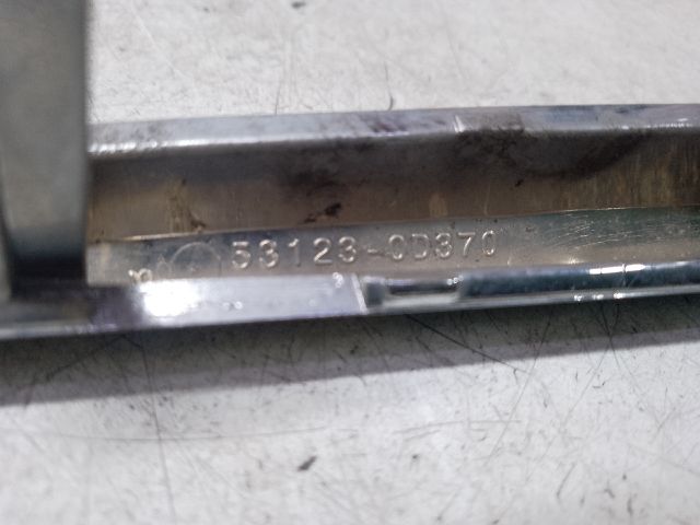 bontott TOYOTA YARIS Jobb első Lökhárító Díszléc