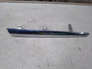 bontott TOYOTA YARIS Jobb első Lökhárító Díszléc