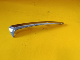 bontott TOYOTA YARIS Jobb első Lökhárító Díszléc