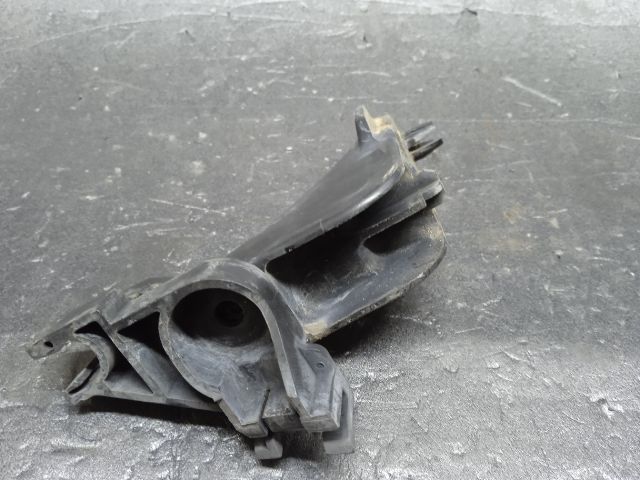 bontott TOYOTA YARIS Jobb első Lökhárító Tartó (Műanyag)