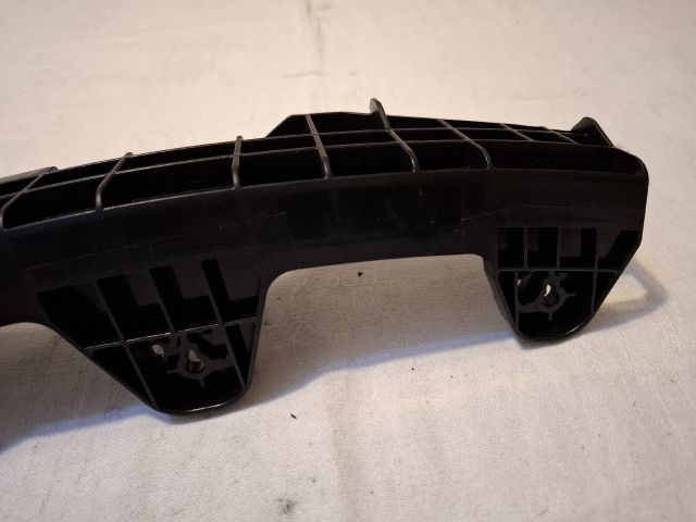 bontott TOYOTA YARIS Jobb első Oldal Lökhárító Tartó (Műanyag)