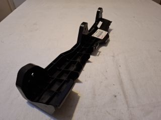 bontott TOYOTA YARIS Jobb első Oldal Lökhárító Tartó (Műanyag)