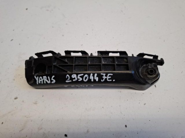 bontott TOYOTA YARIS Jobb első Oldal Lökhárító Tartó (Műanyag)