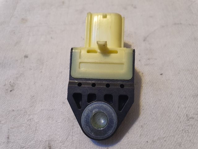 bontott TOYOTA YARIS Jobb első Oldal Ütközés Érzékelő