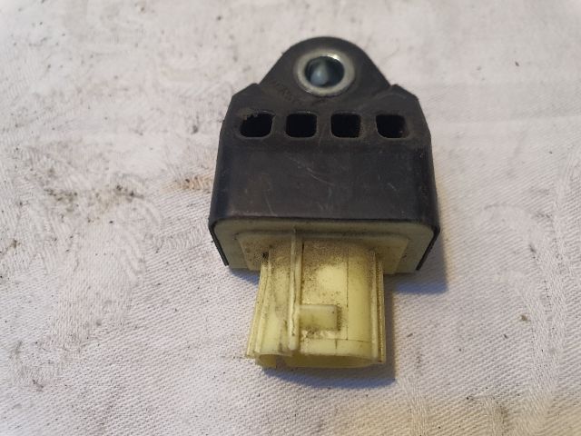 bontott TOYOTA YARIS Jobb első Oldal Ütközés Érzékelő