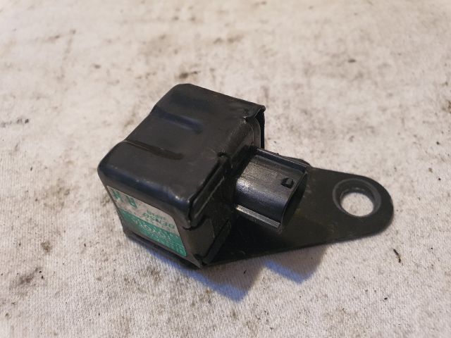 bontott TOYOTA YARIS Jobb első Oldal Ütközés Érzékelő