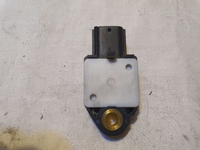 bontott TOYOTA YARIS Jobb első Oldal Ütközés Érzékelő