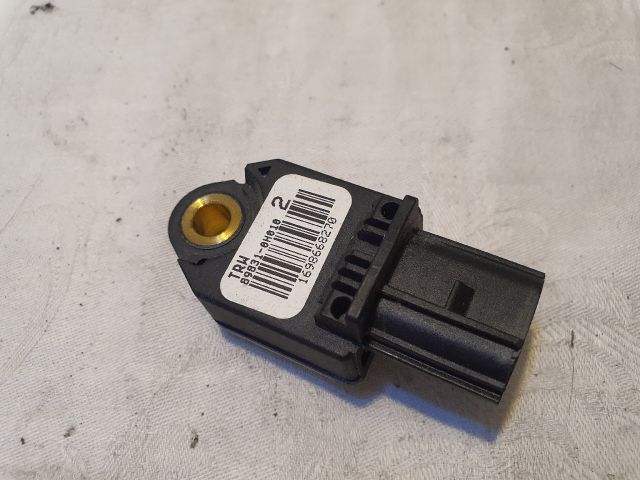 bontott TOYOTA YARIS Jobb első Oldal Ütközés Érzékelő