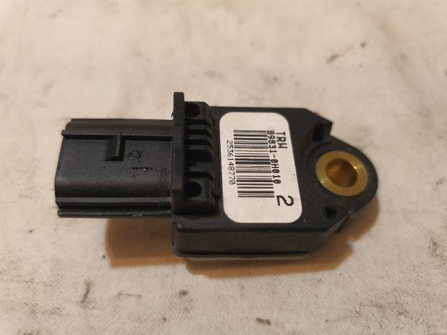 bontott TOYOTA YARIS Jobb első Oldal Ütközés Érzékelő