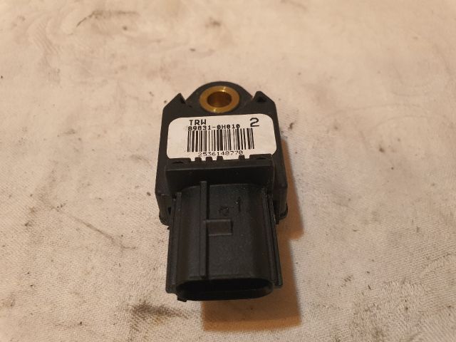 bontott TOYOTA YARIS Jobb első Oldal Ütközés Érzékelő