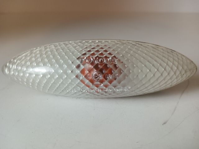 bontott TOYOTA YARIS Jobb első Sárvédő Irányjelző