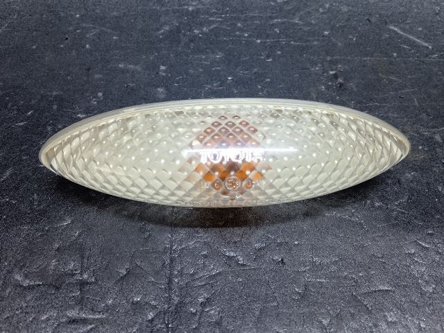 bontott TOYOTA YARIS Jobb első Sárvédő Irányjelző