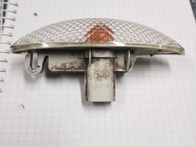 bontott TOYOTA YARIS Jobb első Sárvédő Irányjelző