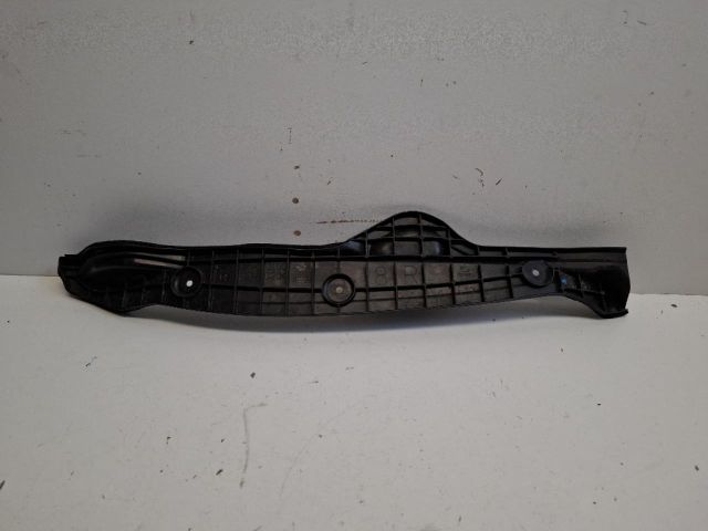 bontott TOYOTA YARIS Jobb első Sárvédő Zajszigetelés