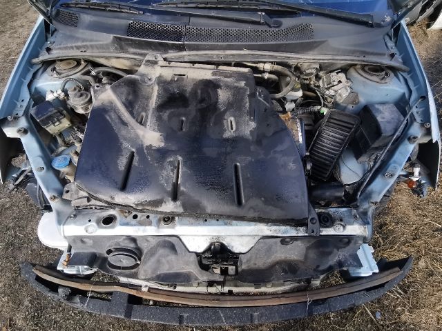 bontott TOYOTA YARIS Jobb első Sárvédő Zajszigetelés