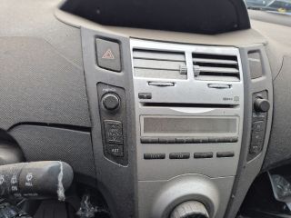 bontott TOYOTA YARIS Jobb első Sárvédő