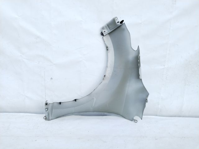 bontott TOYOTA YARIS Jobb első Sárvédő