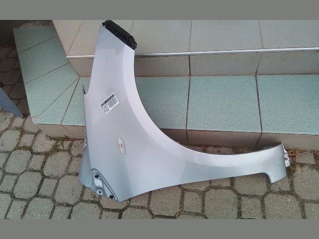 bontott TOYOTA YARIS Jobb első Sárvédő