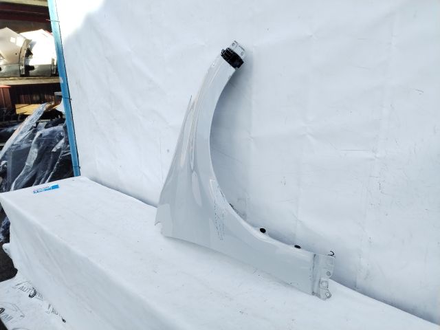 bontott TOYOTA YARIS Jobb első Sárvédő