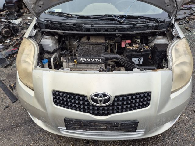 bontott TOYOTA YARIS Jobb első Sárvédő