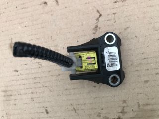 bontott TOYOTA YARIS Jobb első Ütközés Érzékelő (Homlokfalon)