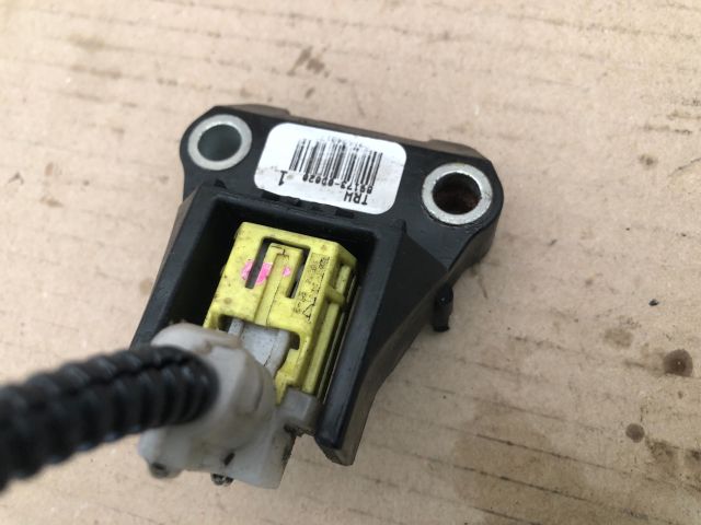 bontott TOYOTA YARIS Jobb első Ütközés Érzékelő (Homlokfalon)