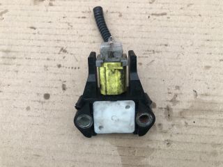 bontott TOYOTA YARIS Jobb első Ütközés Érzékelő (Homlokfalon)