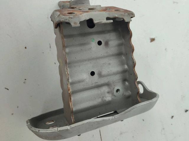 bontott TOYOTA YARIS Jobb első Ütközéscsillapító