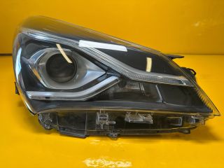 bontott TOYOTA YARIS Jobb Fényszóró