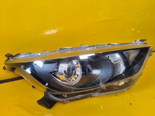 bontott TOYOTA YARIS Jobb Fényszóró