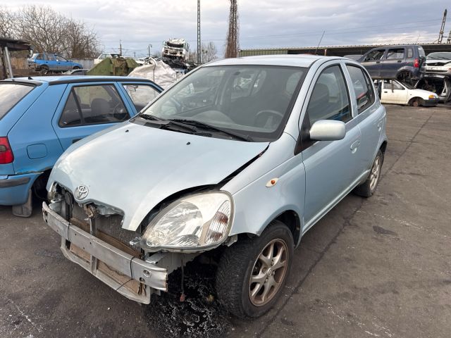 bontott TOYOTA YARIS Jobb Fényszóró