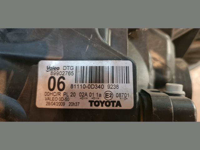 bontott TOYOTA YARIS Jobb Fényszóró