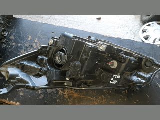 bontott TOYOTA YARIS Jobb Fényszóró