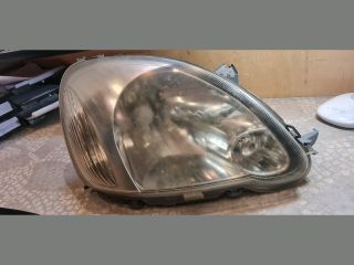 bontott TOYOTA YARIS Jobb Fényszóró