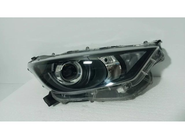 bontott TOYOTA YARIS Jobb Fényszóró