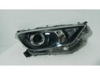 bontott TOYOTA YARIS Jobb Fényszóró