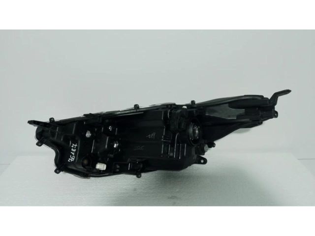 bontott TOYOTA YARIS Jobb Fényszóró