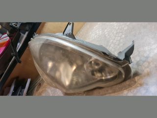 bontott TOYOTA YARIS Jobb Fényszóró