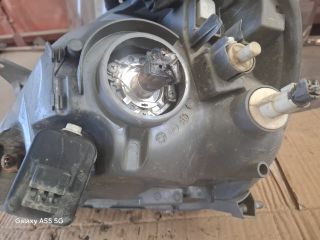 bontott TOYOTA YARIS Jobb Fényszóró